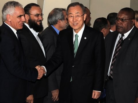 Ban Ki-moon appelle à un cessez-le-feu et incite au dialogue en Libye - ảnh 1